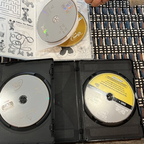 🌟SALE!  3 for $14!!🌟 2 Doc McStuffins and I Love Minnie Disney Jr. DVDs - Picture 3 of 3